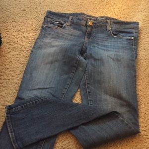 American eagle medium wash skinny jeans